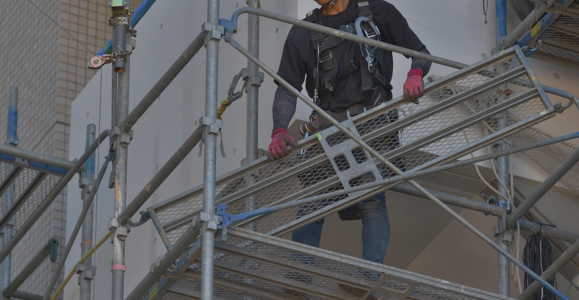 一流の鳶技、一級の鉄骨 現場を動かす、圧倒的な機動力